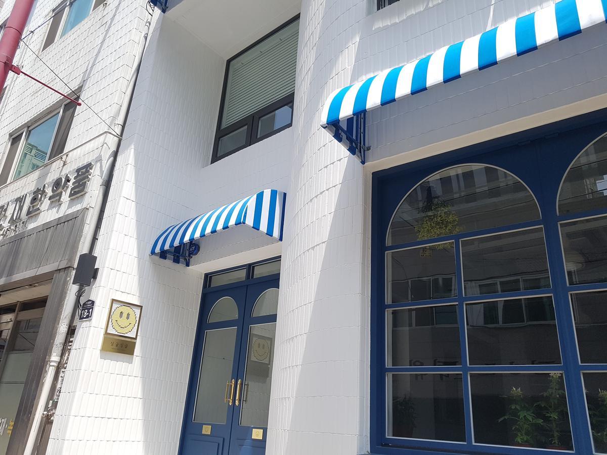 Hostel Single Single Busan Buitenkant foto